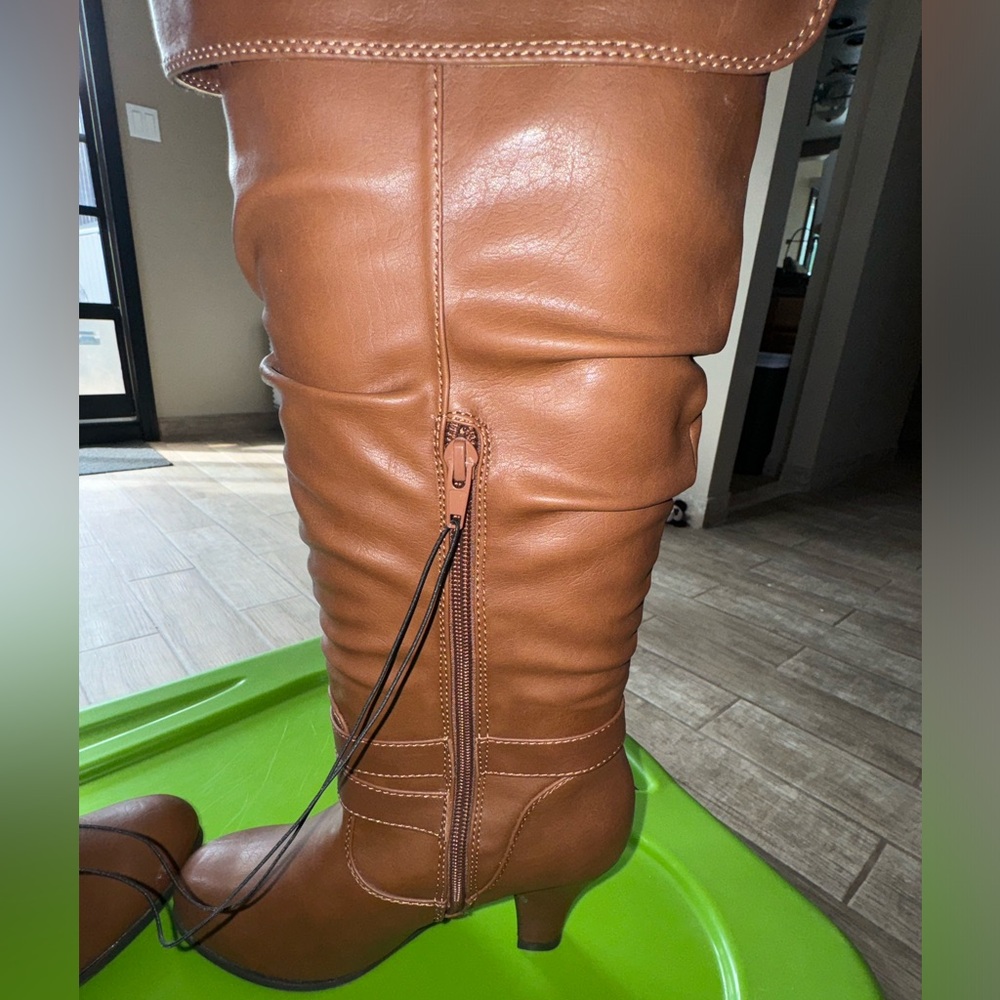 High boots - Picture 9 of 13